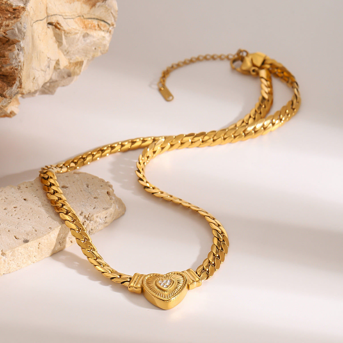 Love Necklace With High-end Feel And Diamond Studded Collarbone Chain