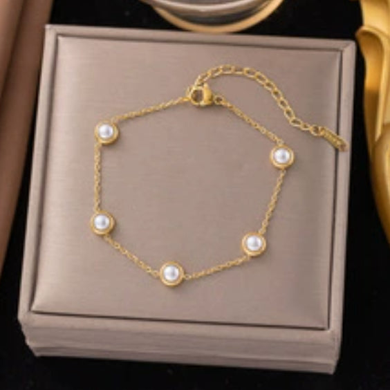 Stylish And Minimalist Alloy Jewelry For Women