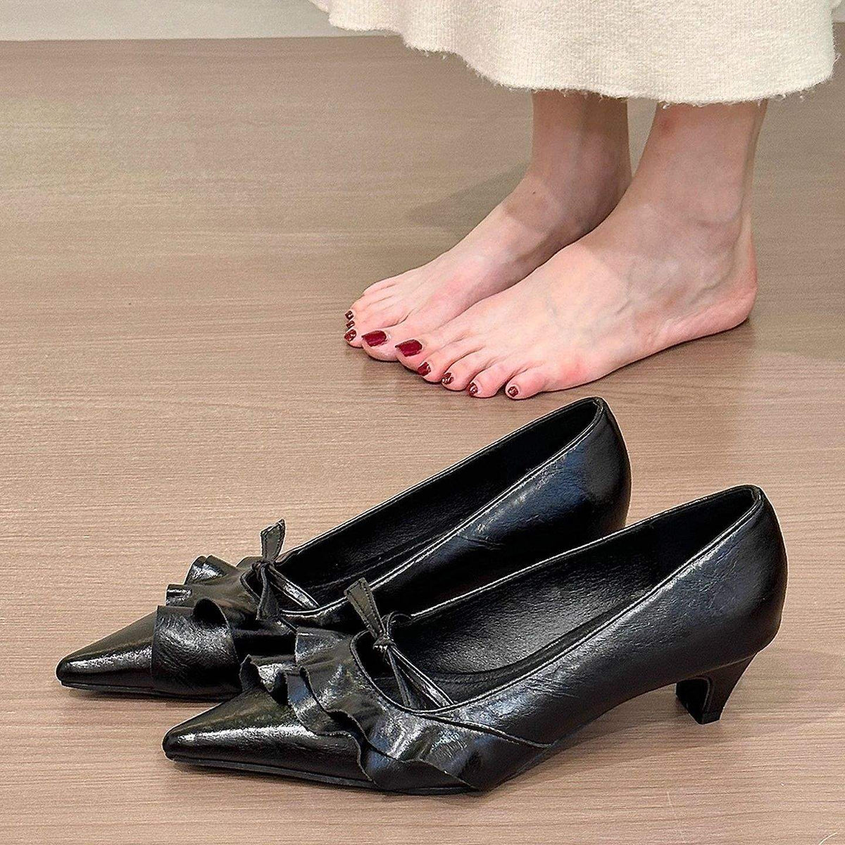 Elegant French-style Silver Stiletto Heels With A Ruffled Hem