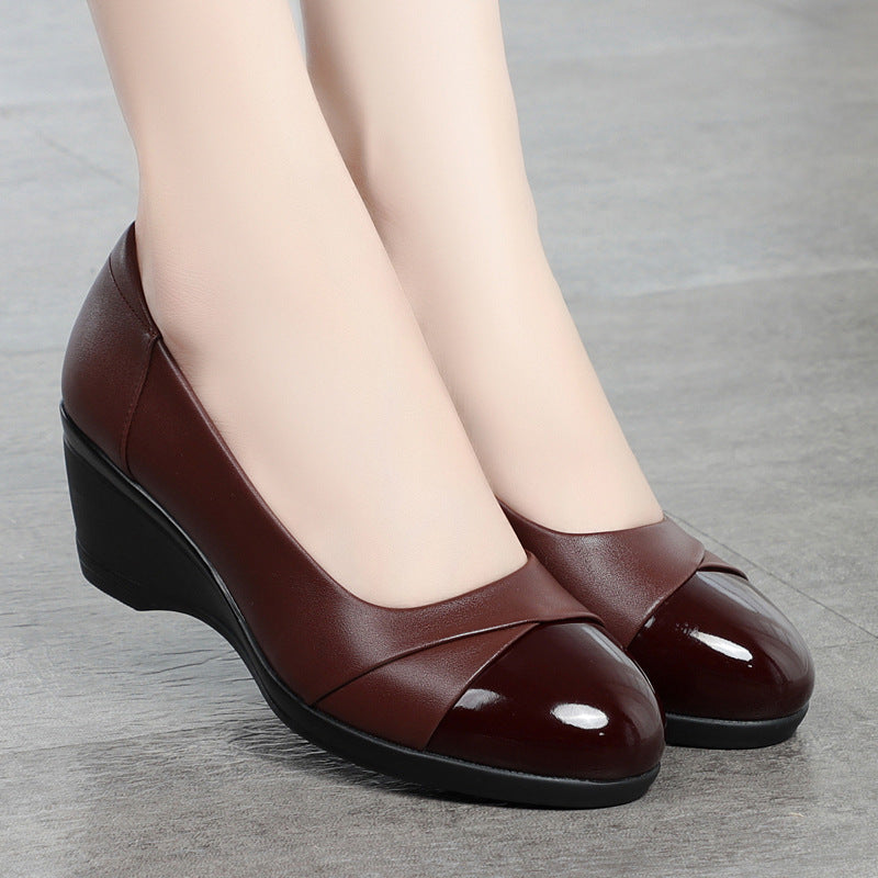 Soft-leather Mid- To Late-life Mom Shoes Comfortable Wedge Leather Shoes
