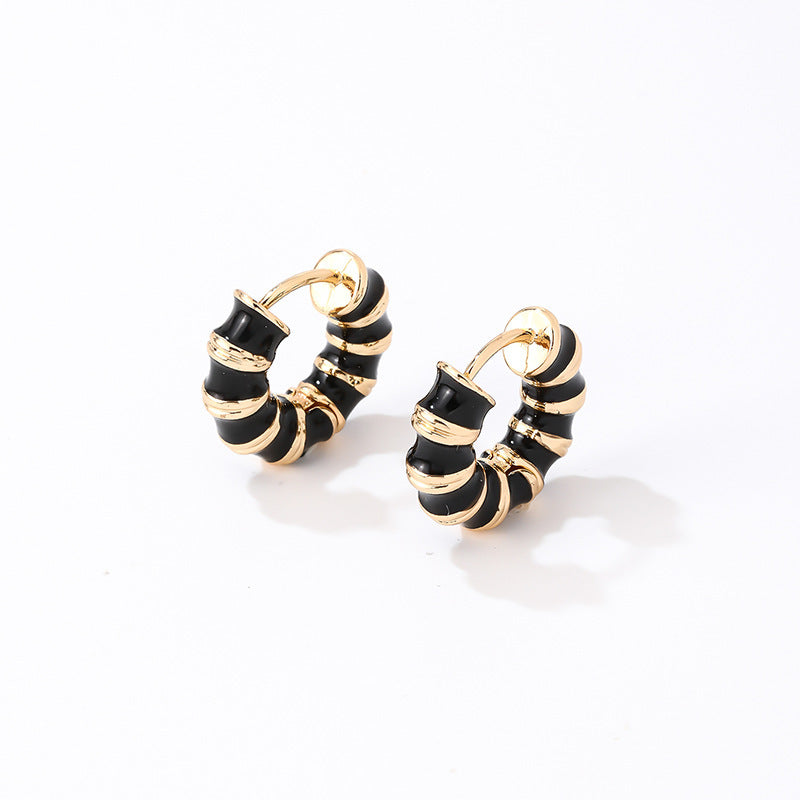 Retro Classy Earrings With A European And American Vibedainty And Versatile