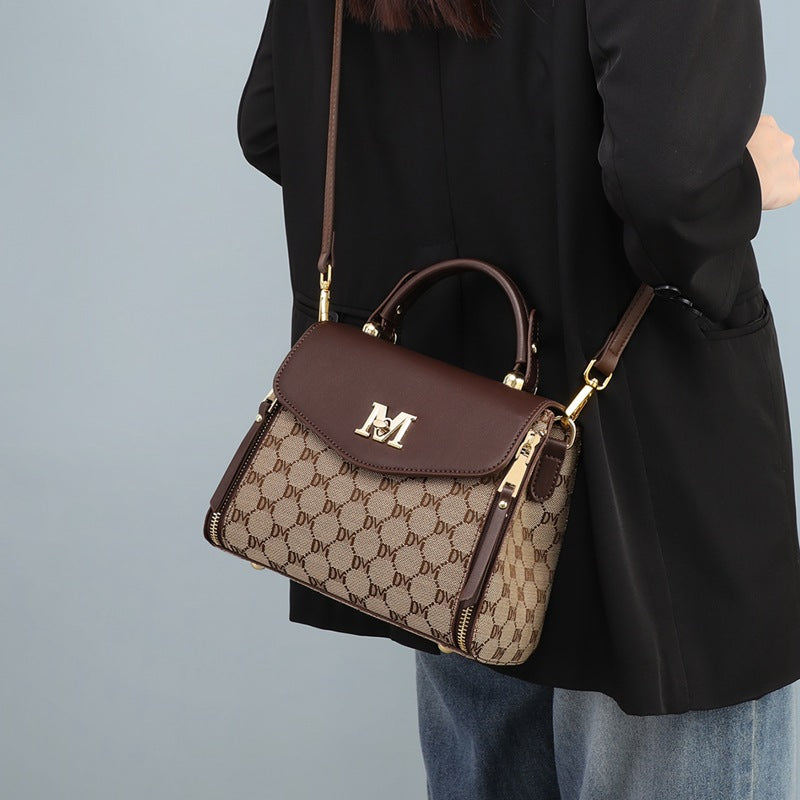 Trendy Crossbody Bag With A Premium Sophisticated Look