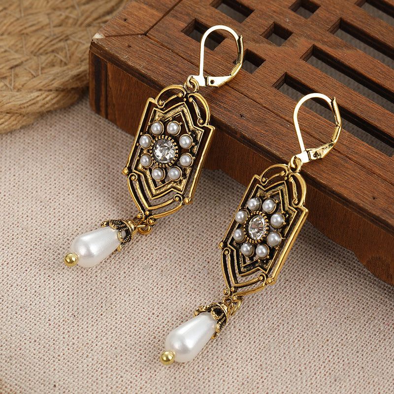 Popular Retro Fashion Creative Women's Earrings
