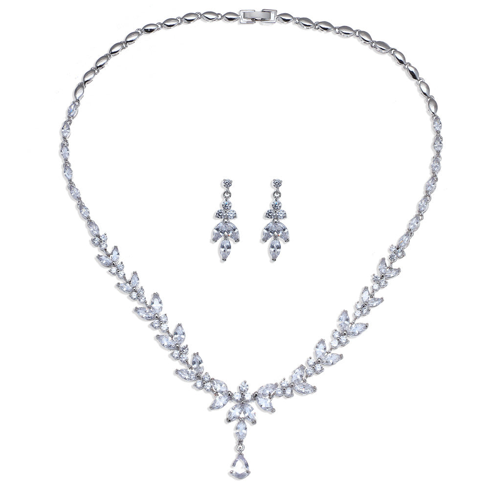 Elegant Long Horse-Eye Waterdrop Zircon Platinum Necklace