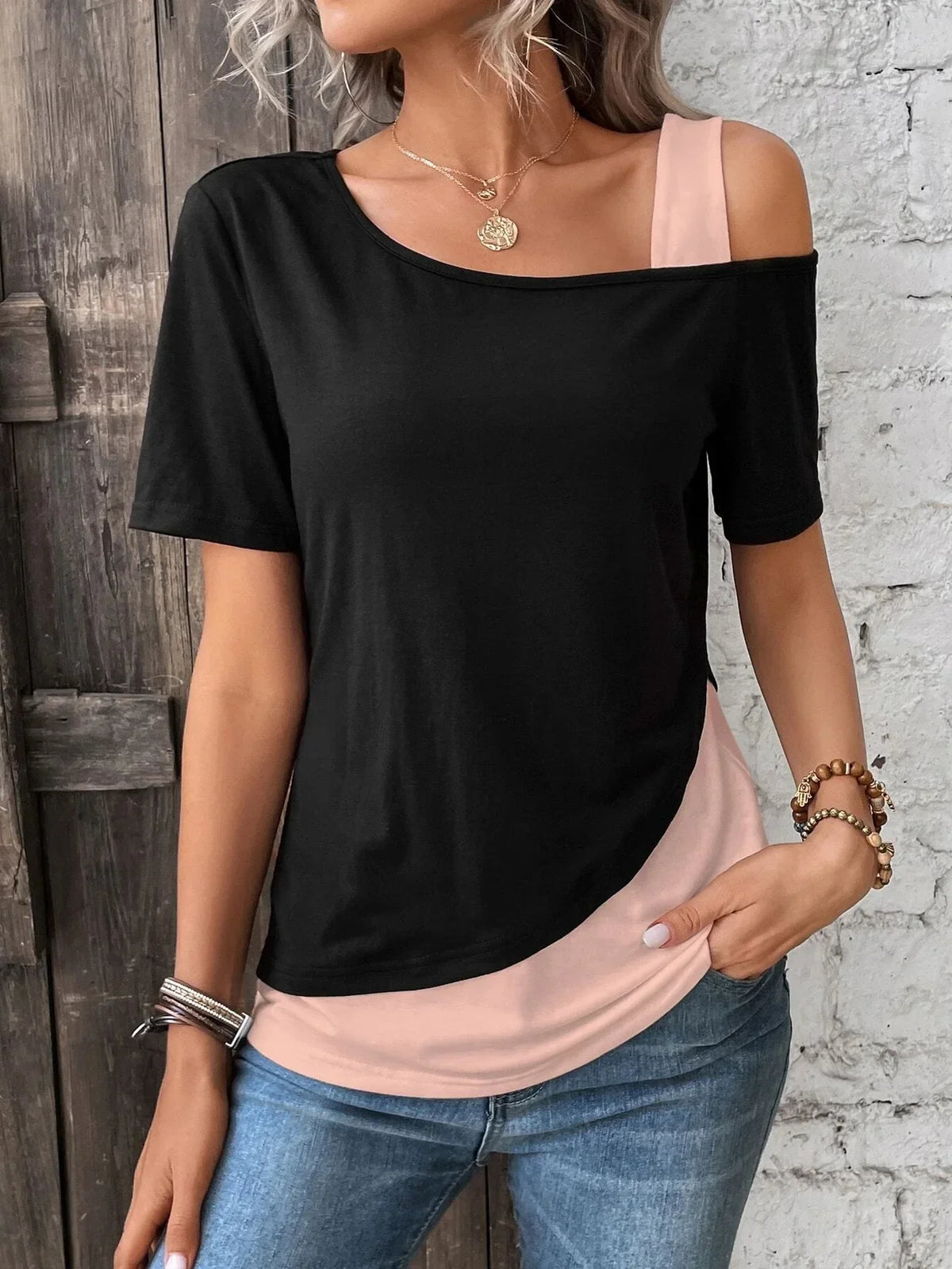 Casual Summer Top T Shirt Women Chic Color Blocking Off Shoulder T-Shirt Short Sleeves and Asymmetric Tops