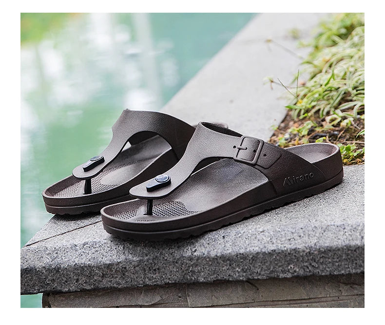 2026 New Summer Flip-flops for Men, Anti-slip, Trendy and Casual Solid-color Beach Shoes