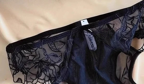 Sexy French Lace Bralette & Underwear Set, Lightweight Wireless Triangle Cup Bra for Women, Pure Elegant Small Boobs S-XL MOYISU