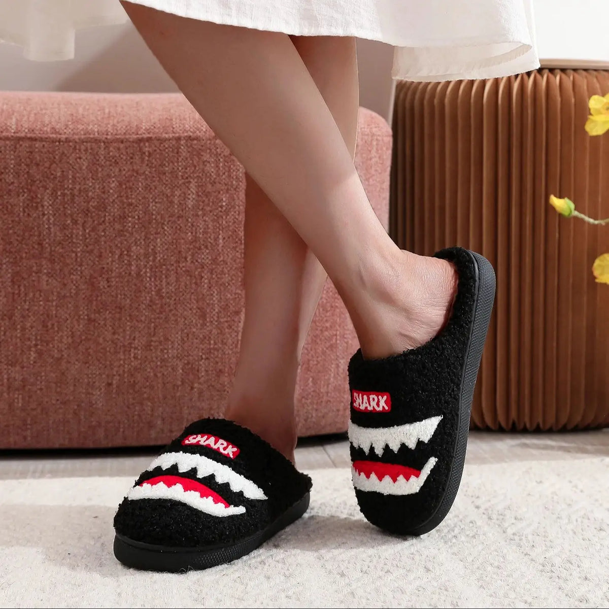 Shark Pattern Embroidery stuffed Home Platform Cozy Fur Slippers Black Warm Non-slip Indoor Slippers Couple Men Women Wearable casual Slippers