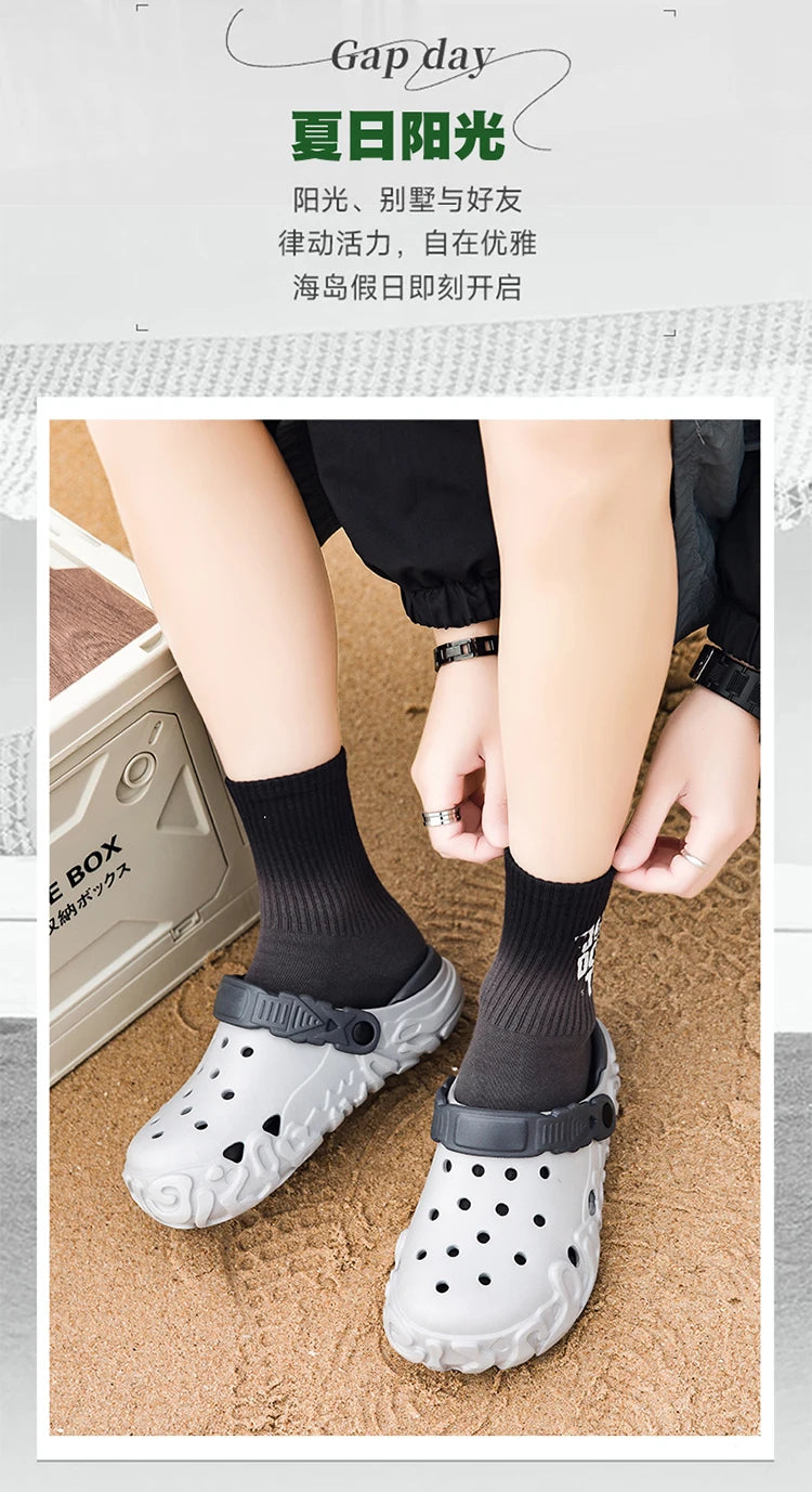 Hollow-Out Shoes for Men, Summer Outdoor Wear, Non-Slip, Wear-Resistant, Closed-Toe Sandals, Men's Beach Casual Sports Soft-Soled Slippers