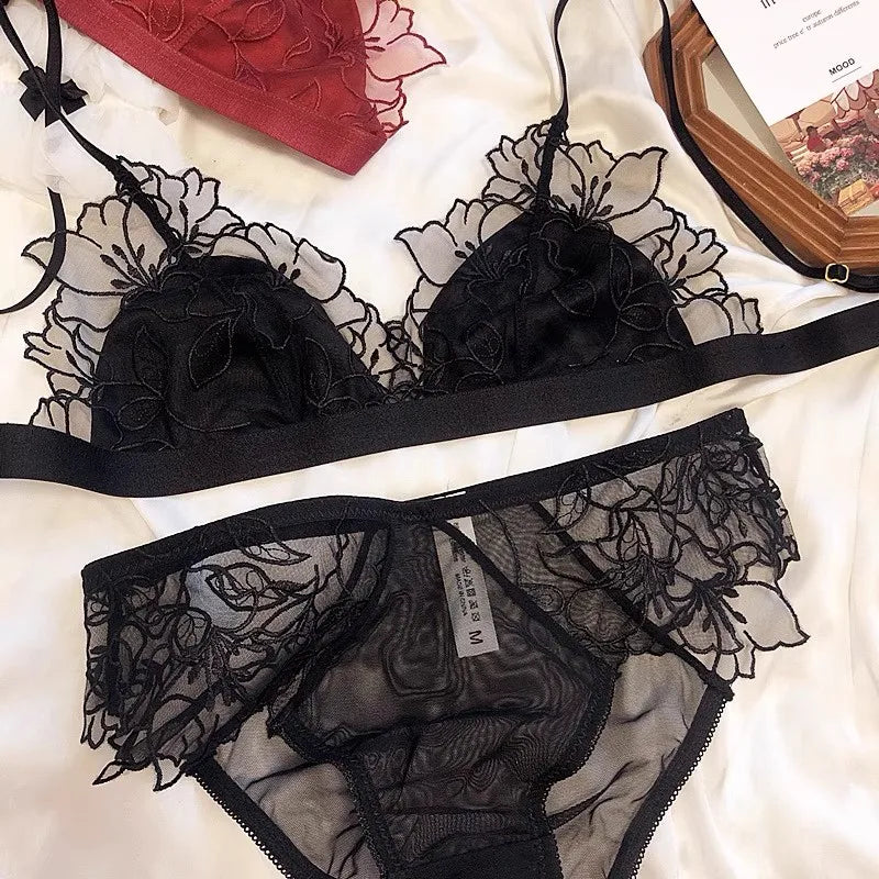 Sexy French Lace Bralette & Underwear Set, Lightweight Wireless Triangle Cup Bra for Women, Pure Elegant Small Boobs S-XL MOYISU