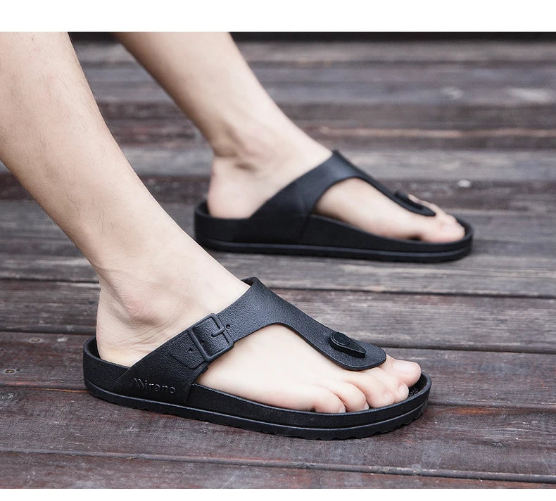 2026 New Summer Flip-flops for Men, Anti-slip, Trendy and Casual Solid-color Beach Shoes