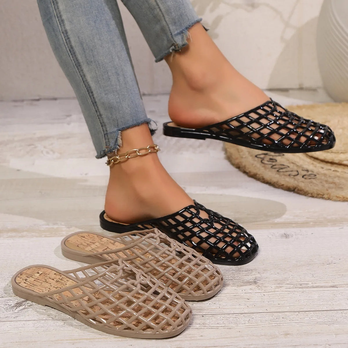 Women's Shoes 2025 Summer New Mesh Woven Hollowed-out Breathable Head Slippers for Women's Toe Wedge Sandals Zapatos De Mujer