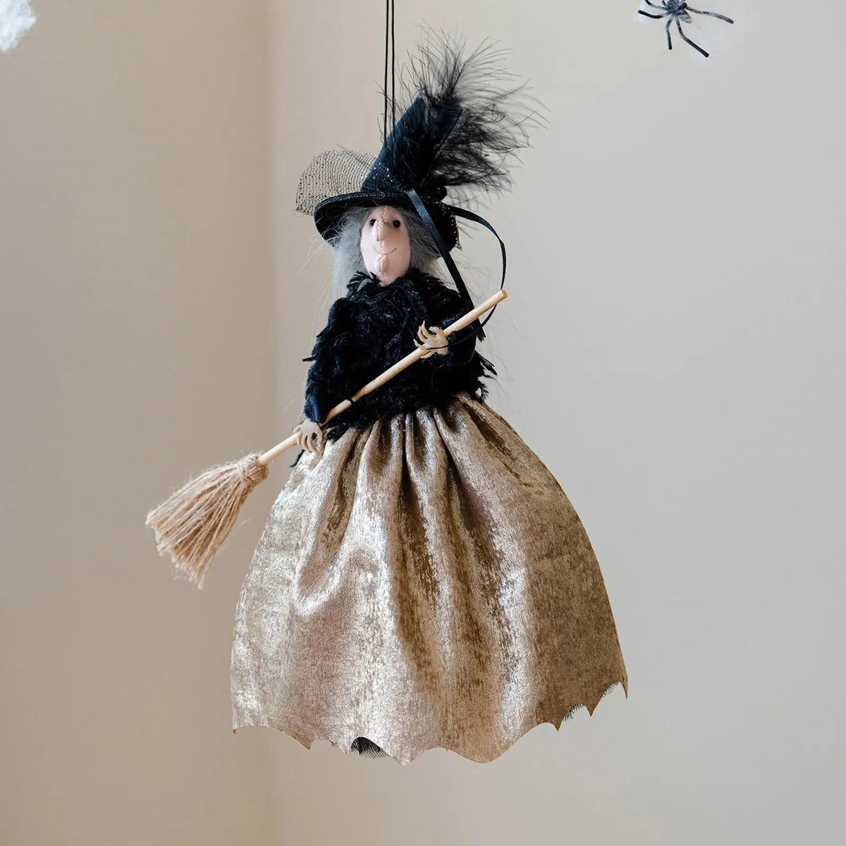 Halloween Witch Doll Decoration Cute Spooky Retro Festival Decoration Witch Doll Halloween Tree Ornaments for Haunted House Bar