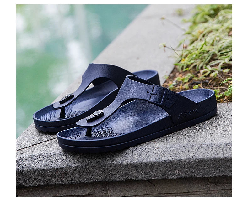 2026 New Summer Flip-flops for Men, Anti-slip, Trendy and Casual Solid-color Beach Shoes