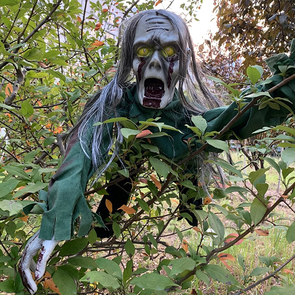 Electric Halloween Crawling Zombie Ghosts,Festival Party Prop,Battery-Operated,For Haunted Houses/Front Porch/Graveyard Decor