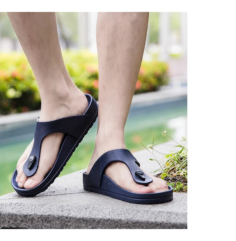 2026 New Summer Flip-flops for Men, Anti-slip, Trendy and Casual Solid-color Beach Shoes