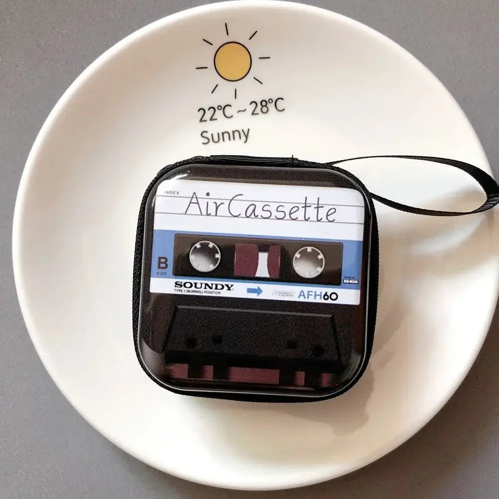 Retro Feelings Creative Coin Purse Headphone Storage Bag TV Tape Bag Coin Bag Storage Box Wallet Purse Kids Earphone Box