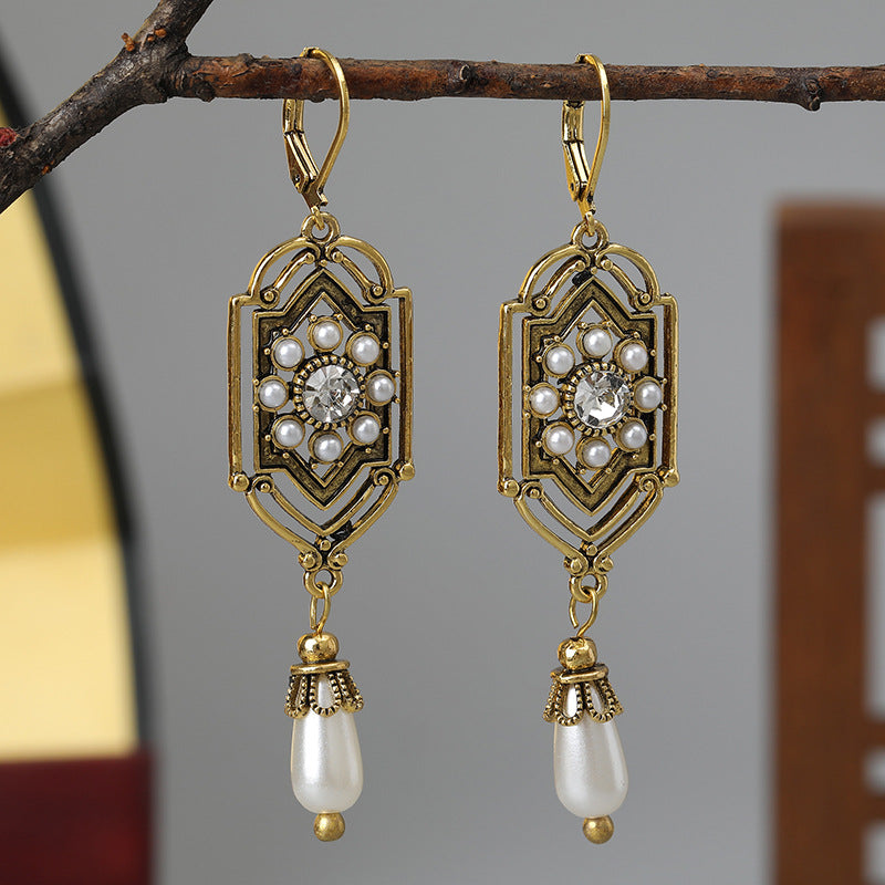 Popular Retro Fashion Creative Women's Earrings