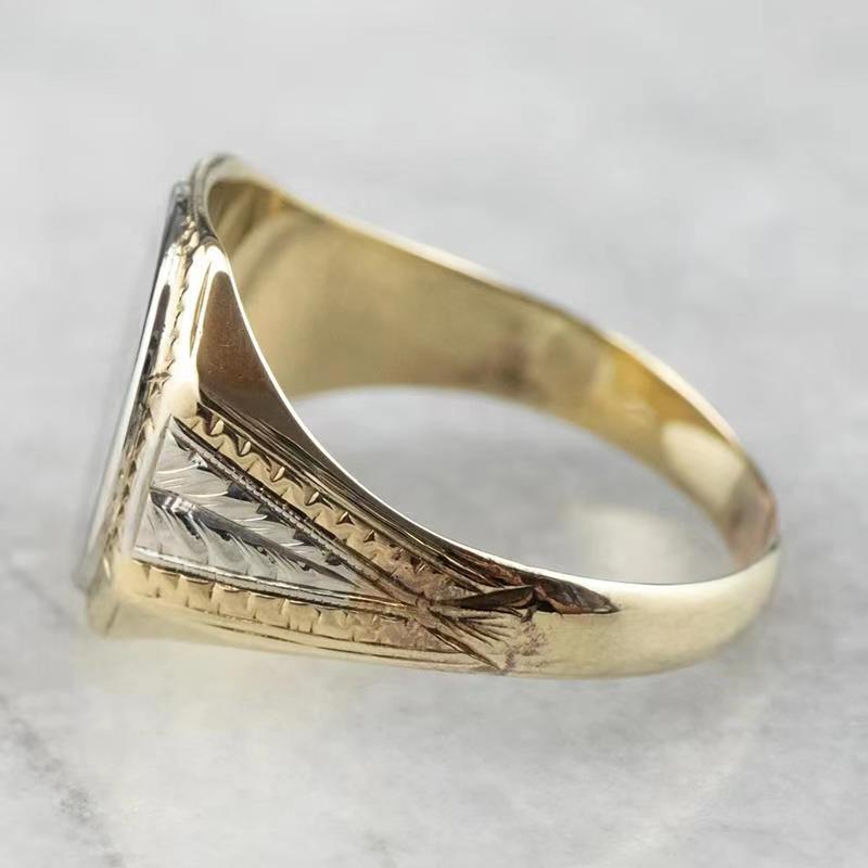 Fashionable Vintage Carved Letter Ring
