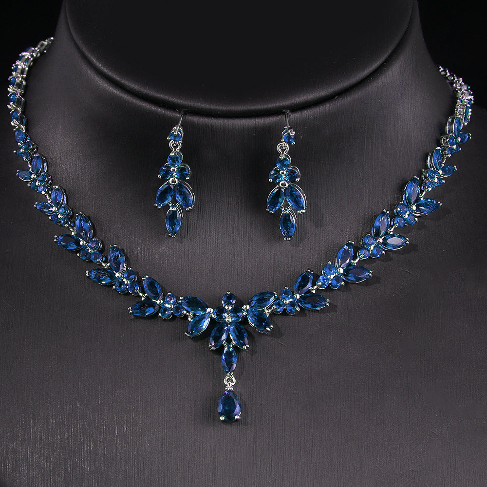 Elegant Long Horse-Eye Waterdrop Zircon Platinum Necklace