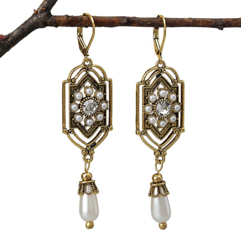 Popular Retro Fashion Creative Women's Earrings